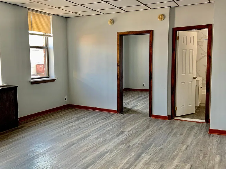 2250 S 9th St #2-R — Photo 3