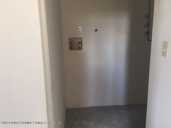 4th image of 75R Arlington Pl