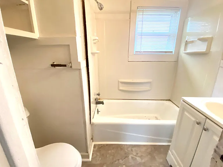 400 N Catherine St — Photo 3