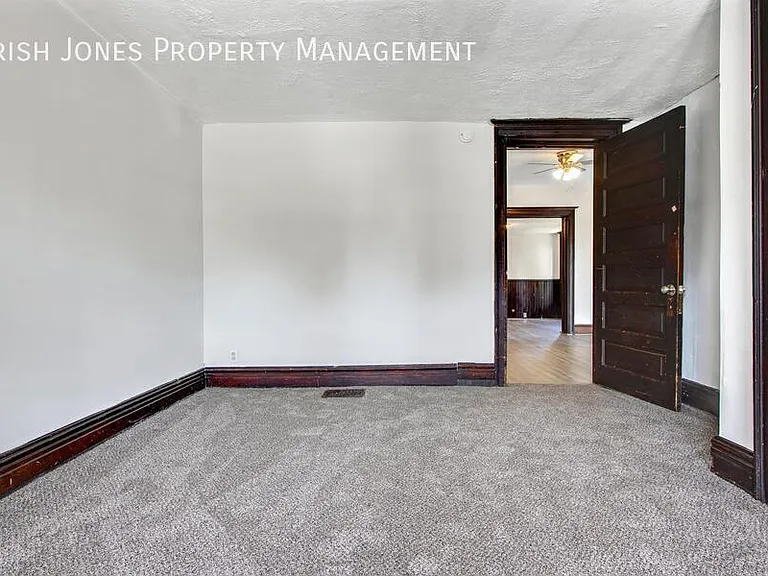 935 Niagara St #1 — Photo 10