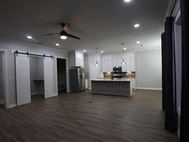 1707 Jessica Dr — Photo 4
