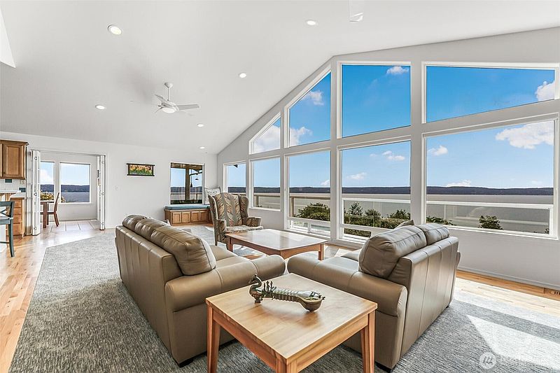 5th image of 4098 S Camano Drive