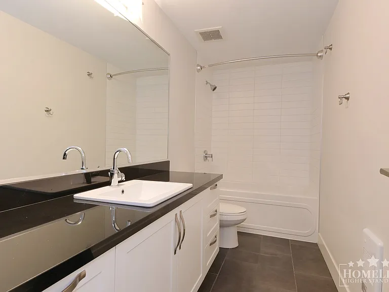 297 172a St #BASEMENT — Photo 10