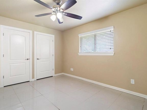 5th image of 2715 Toyah Ave