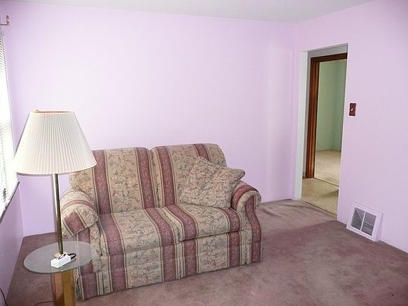 2nd image of 180 Saint Maurice Ln