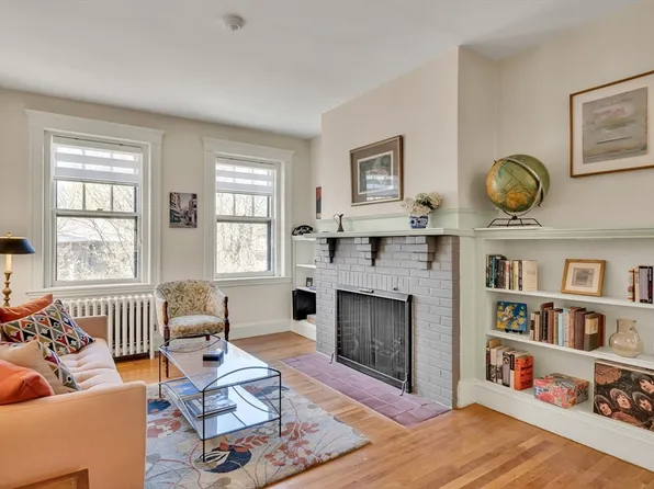 36 Linnaean St APT 12A, Cambridge, MA 02138