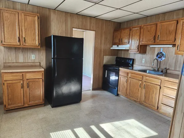 203 W Green St, Nanticoke, PA 18634