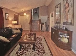 2441 Maple Ave, Northbrook, IL 60062