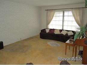 4th image of 2600 Watkins Dr