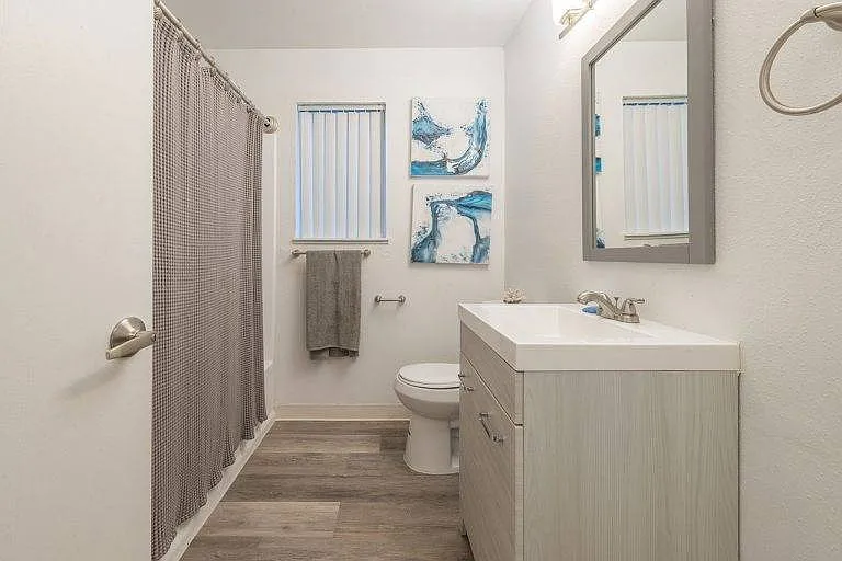 Model Apartment Home
