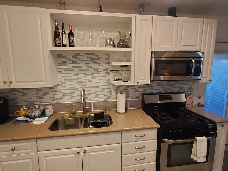 2144 Willow Ave — Photo 22