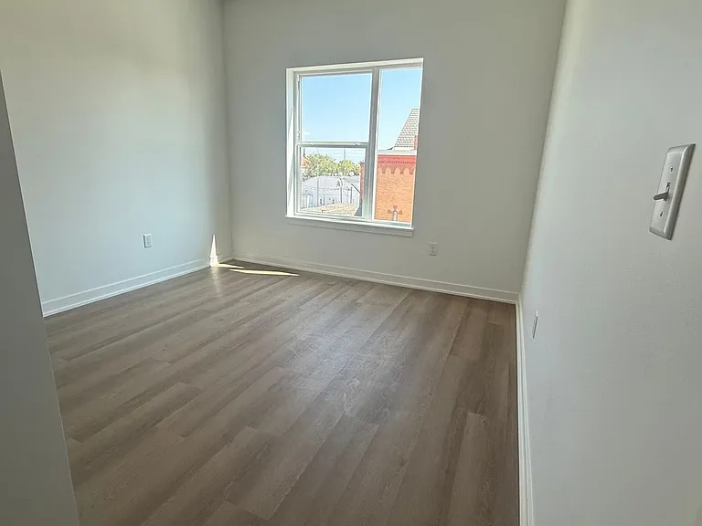 110 N Delaware Ave — Photo 65