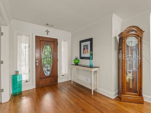 2nd image of 108 S Port Royal Dr