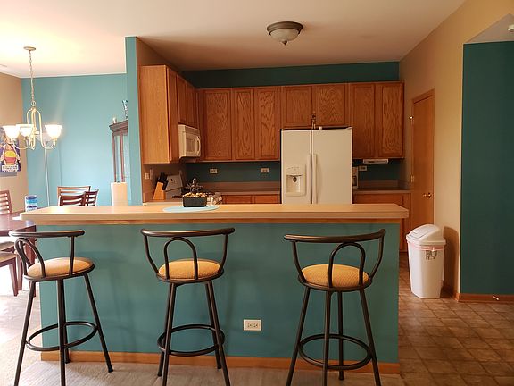 4th image of 220 Parkside Dr