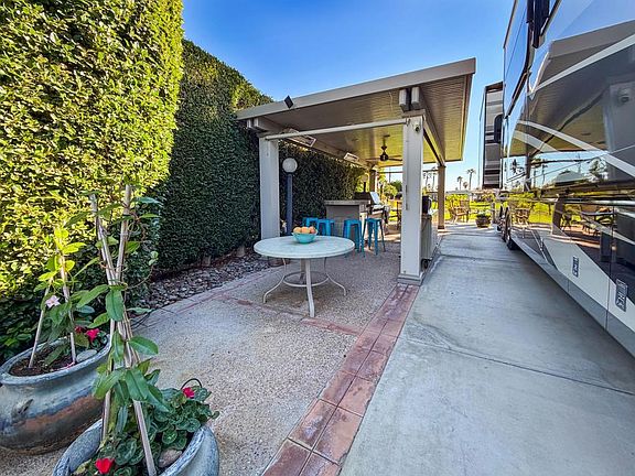 5th image of 80394 Avenue 48 #220