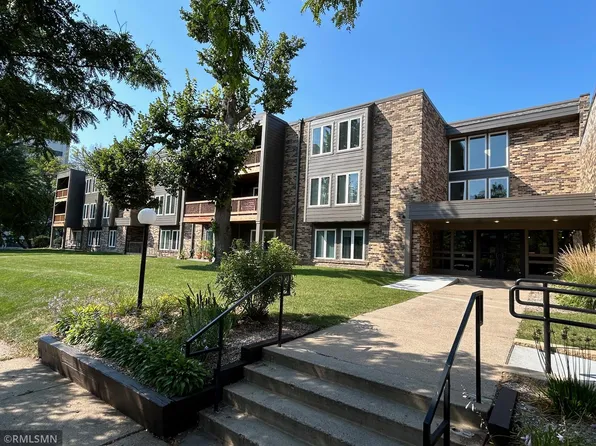 450 Ford Rd Unit 122, Saint Louis Park, MN 55426