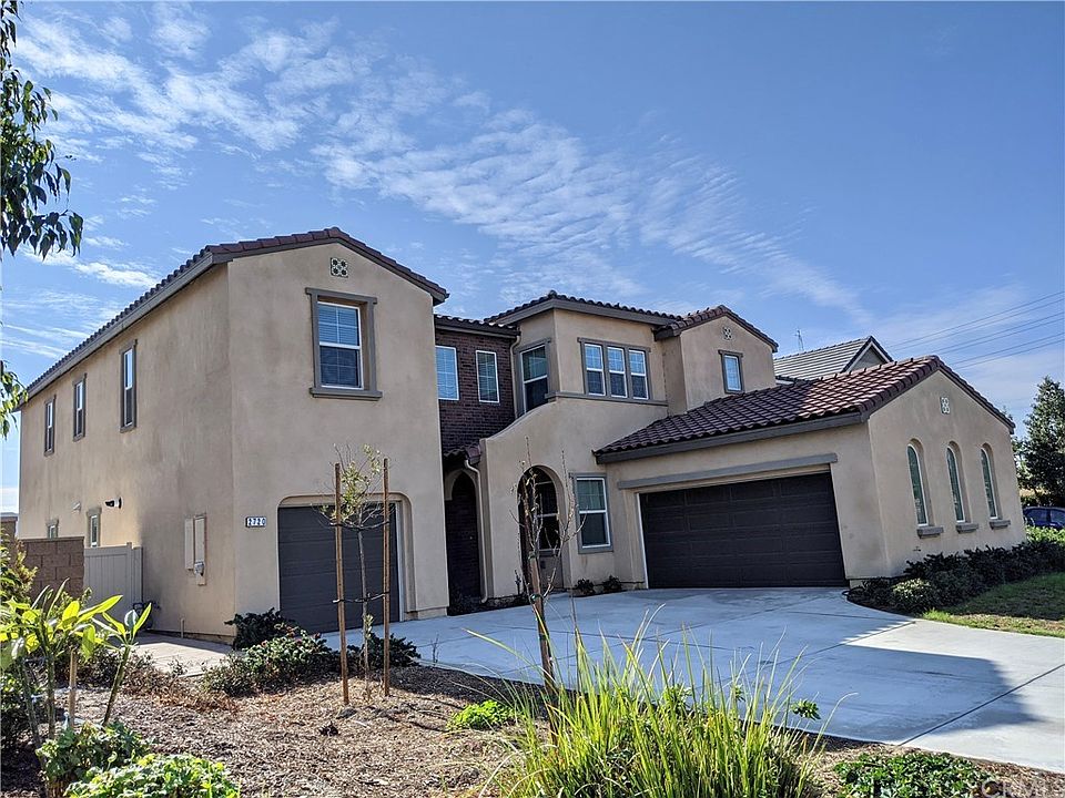 1st image of 2720 E Arbor Ln
