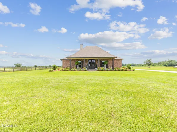 1915 Crochet Rd, New Iberia, LA 70563