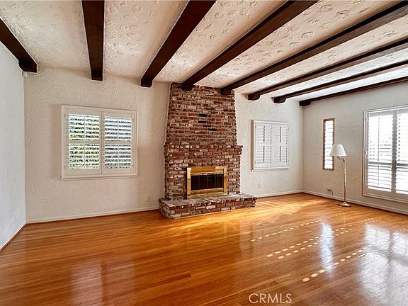 5th image of 1122 N Isabel St