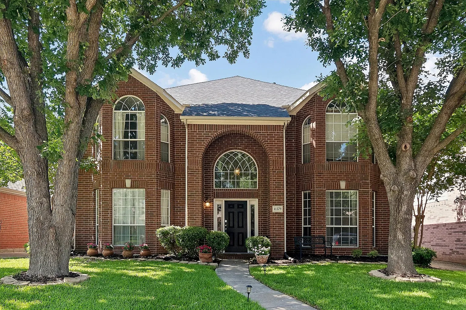 4 bed, 2795 sqft, $3,295 — Photo 1