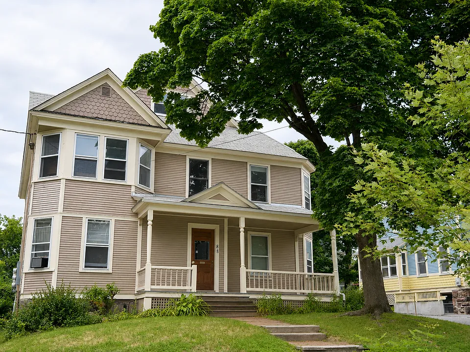 88 Buell St #2