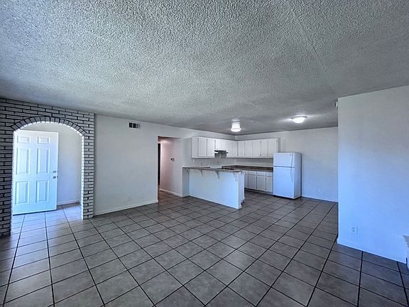 3rd image of 50 Nedra Ct