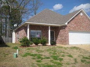 118 River Ridge Ct, Pearl, MS 39208