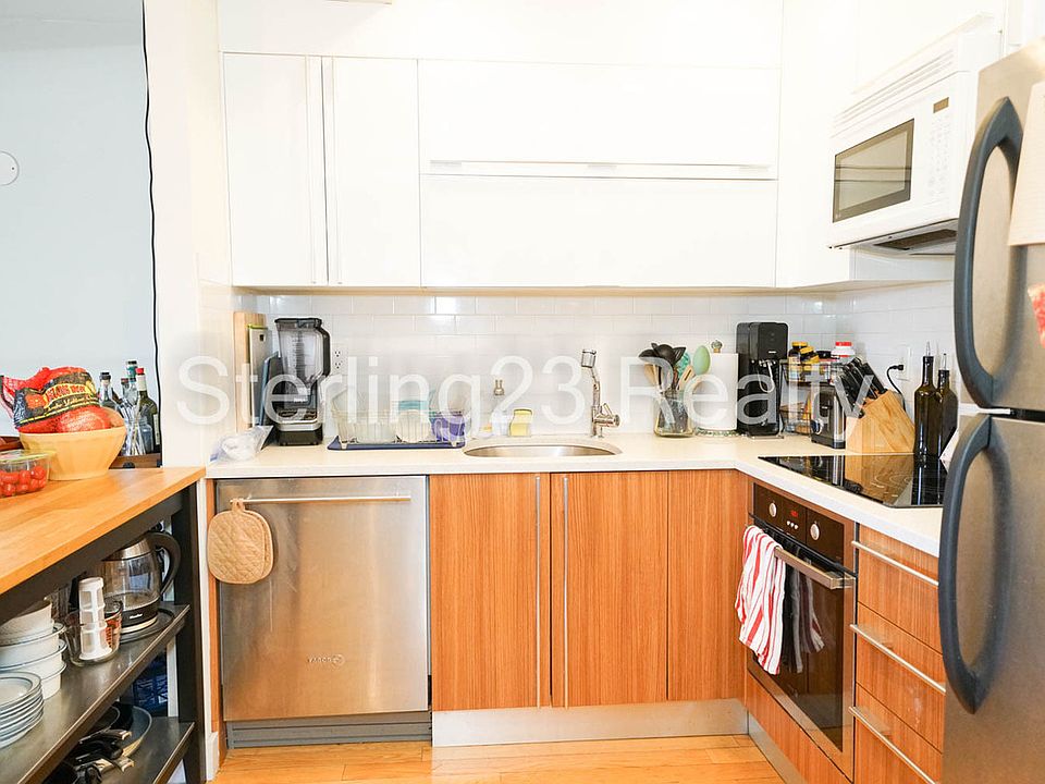 1st image of 31-35 31st St #406F