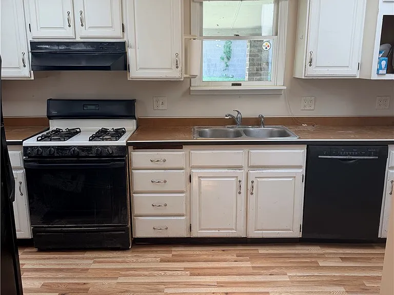 1704 State Ave — Photo 2
