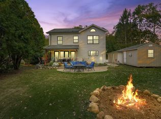 S109W34736 Jacks Bay Rd, Mukwonago, WI 53149