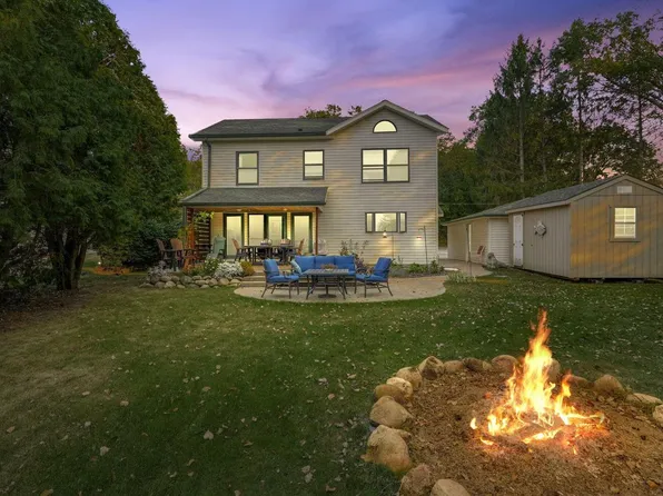 S109W34736 Jacks Bay ROAD, Mukwonago, WI 53149