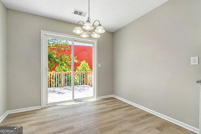 3 bed, 2.0 bath, 1300 sqft, $1,700 — Photo 4