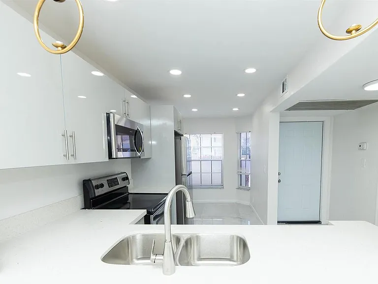 8939 NW 23rd St — Photo 9