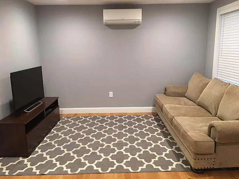 114 Harvard St #114 — Photo 3