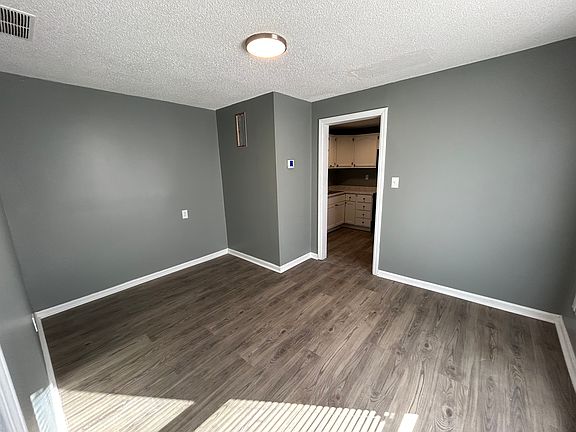 5th image of 1227 N Heidelbach Ave