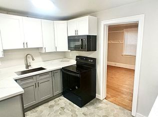 Lindon Apartments, Seattle, WA 98119
