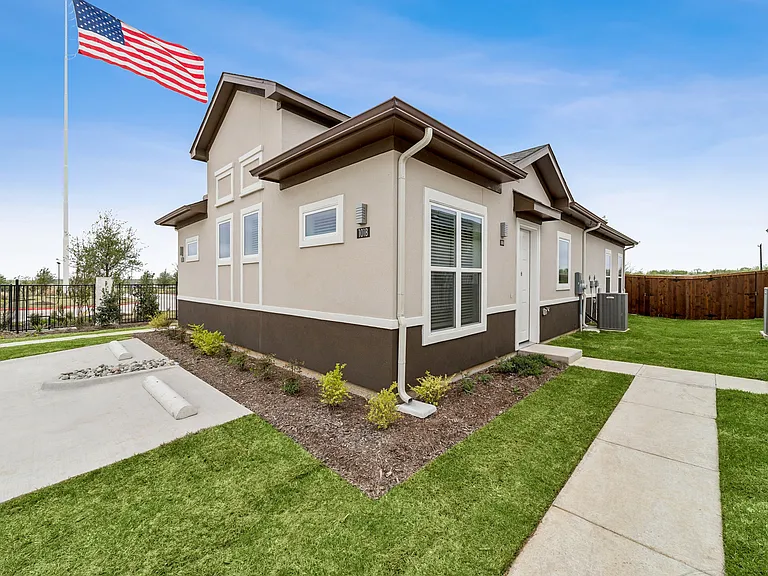 Apartments Denton | The Mansions of Denton Apartments Denton | The Mansions of Denton
