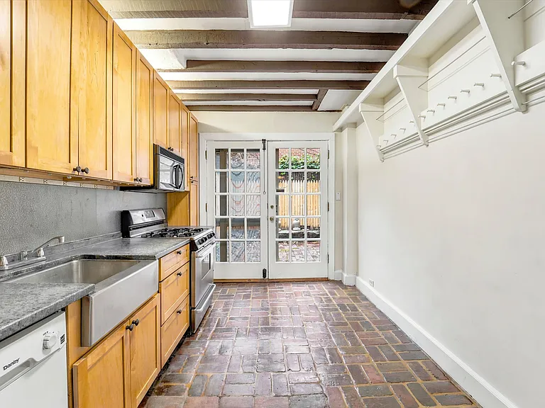 108 Elfreths Aly — Photo 8
