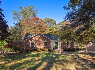 110 Idlewood Dr, Asheville, NC 28806