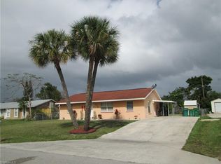 2040 51st St SW, Naples, FL 34116