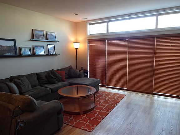 3rd image of 1633 N Western Ave APT 1S