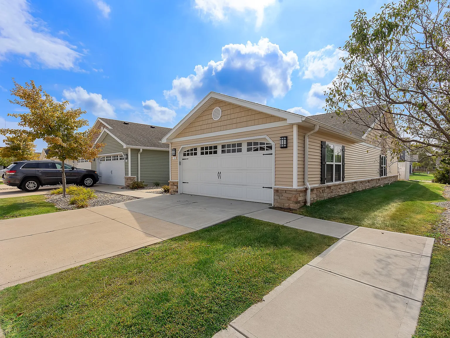 Redwood Perrysburg Woodmont Drive — Photo 2