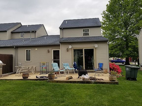 Huge deck. Sliding glass door