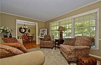 4th image of 10416 England Dr