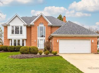 2955 Roslyn Ln E, Buffalo Grove, IL