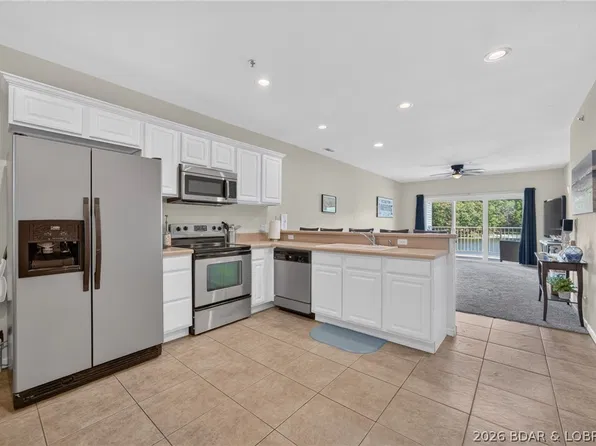 138 Oak Harbor Dr Unit 2E, Camdenton, MO 65020