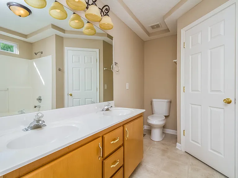 704 Parrish Point — Photo 10