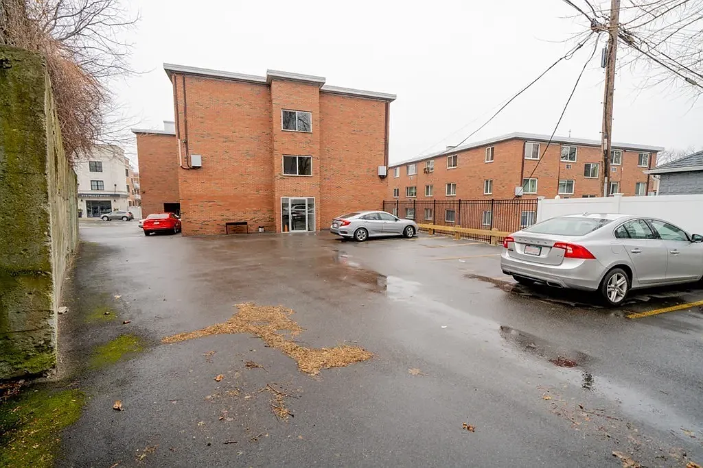 1 bed, 500 sqft, $2,500 — Photo 2