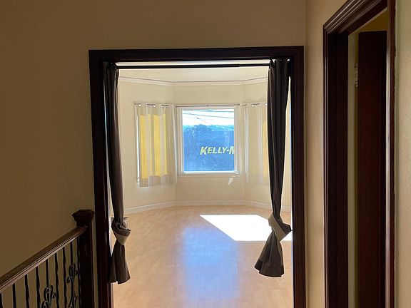2nd image of 438 Taraval St
