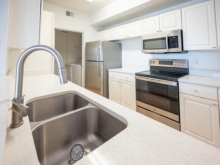 5554 Metrowest Blvd #211 — Photo 3